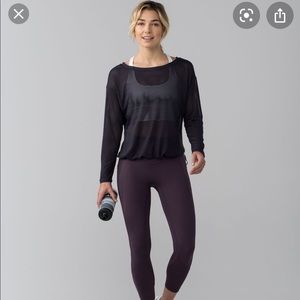 Lululemon long sleeve shirt size 4 NEW!